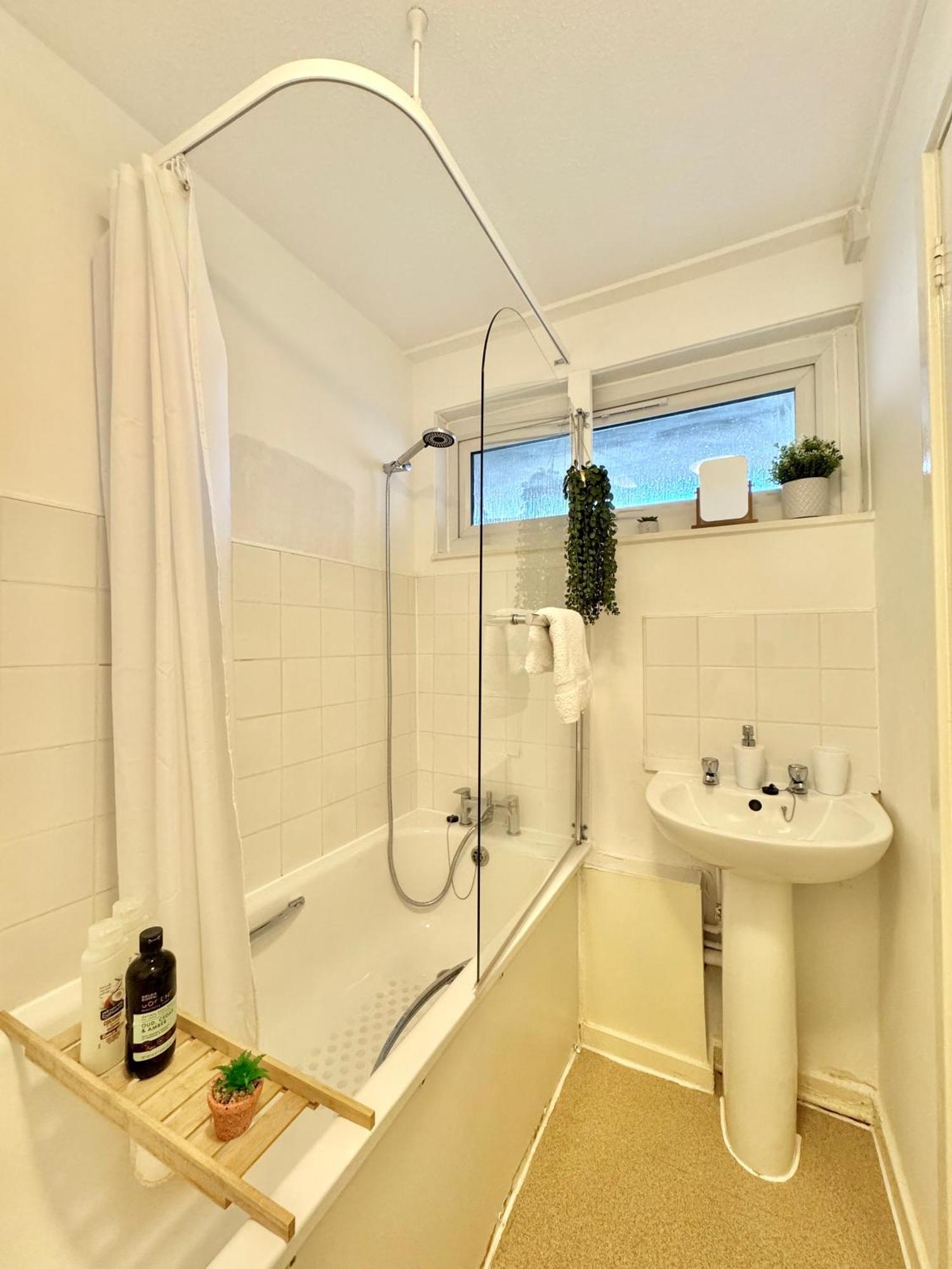Stunning Apartment, Sleeps 4, Central London, 1 Bedroom, Zone 1, Kennington - Open For Business Stays, Long Stays And Families Relocating Εξωτερικό φωτογραφία